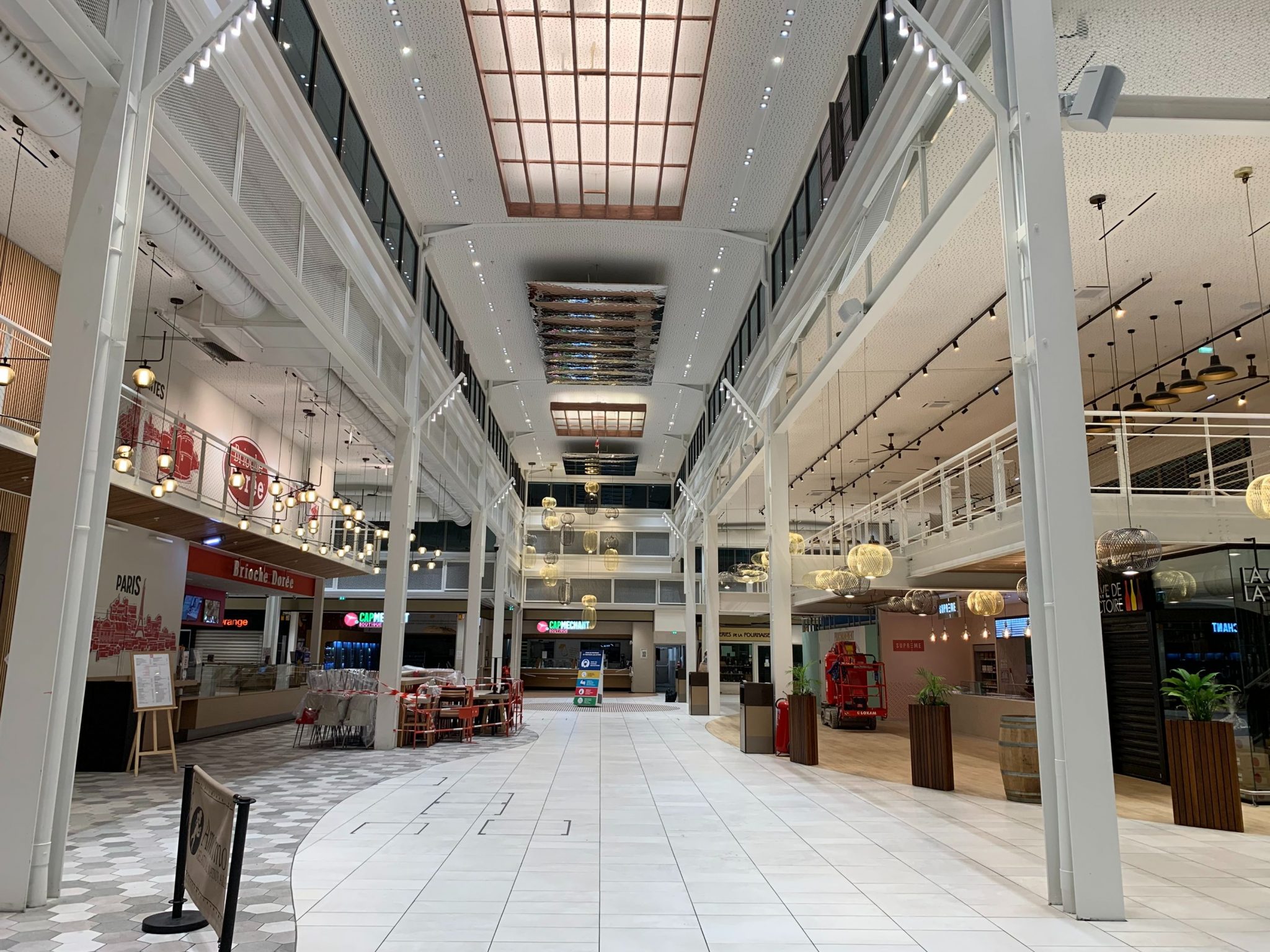 Centre Commercial Sainte Clotilde, Île de La réunion Skills for Project